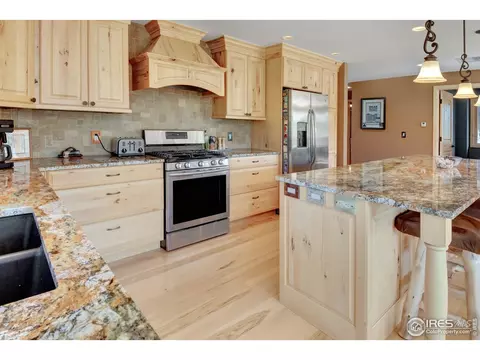32322 S St Vrain Dr, Lyons, CO 80540 photo 5