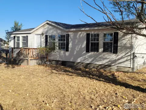 211 E Corona Ave, Wiggins, CO 80654 photo 2