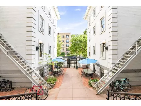 Exterior - 215 E 11th Ave #C2, Denver, CO 80203 photo 1 of 2