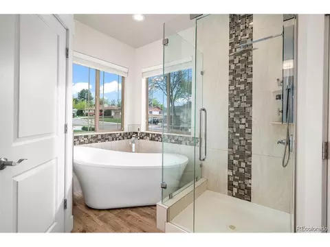 Bath - 5372 W 68th Ave, Arvada, CO 80003 photo 3 of 5
