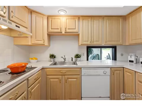 5758 Rustic Knolls Dr, Boulder, CO 80301 photo 6