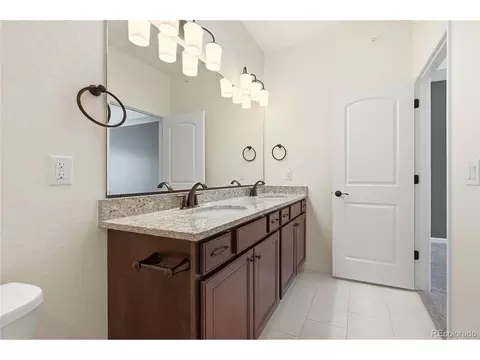 Bath - 23709 E Ida Dr #E, Aurora, CO 80016 photo 2 of 2