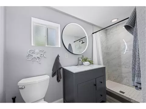 Bath - 3051 Grape St, Denver, CO 80207 photo 2 of 3