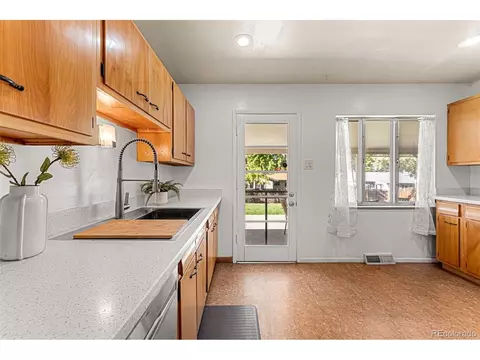 8224 E Kenyon Dr, Denver, CO 80237 photo 12