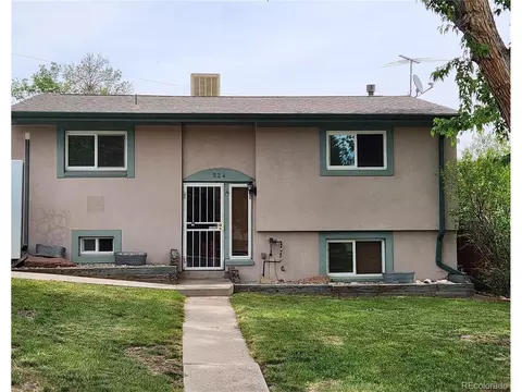 824 S Queen Way, Lakewood, CO 80226