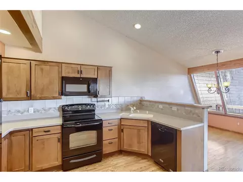 40 Wright Ct, Lakewood, CO 80228 photo 5