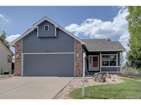 9667 W Peakview Dr, Littleton, CO 80123