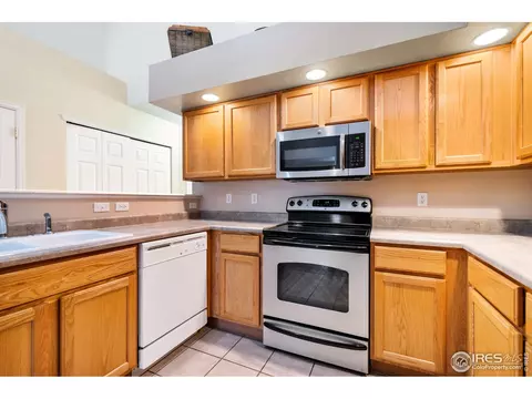 206 Lucca Dr, Evans, CO 80620 photo 5