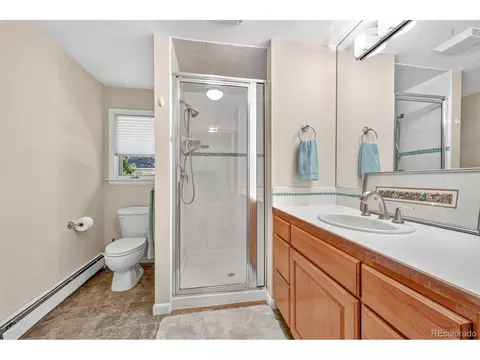 Bath - 1420 Cherryvale Rd, Boulder, CO 80303 photo 1 of 2