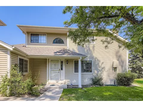 12440 E Pacific Cir #B, Aurora, CO 80014 photo 2