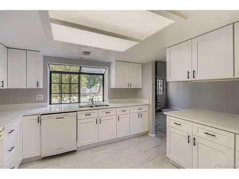 12440 E Pacific Cir #B, Aurora, CO 80014 photo 11