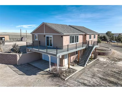 8781 Sun Country Dr, Elizabeth, CO 80107