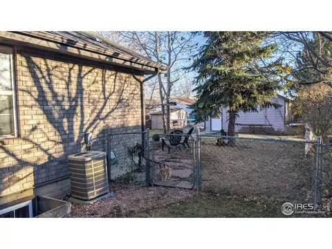 209 E Iowa Ave, Berthoud, CO 80513 photo 4