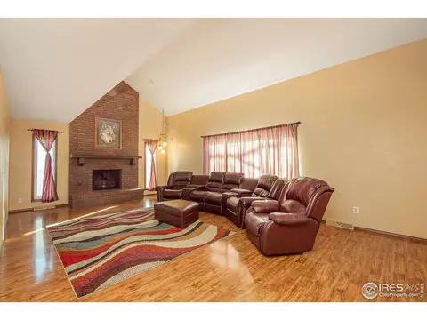 2216 13th St, Greeley, CO 80631 photo 3