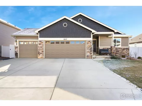 1827 Tinker Dr, Windsor, CO 80550 photo 1