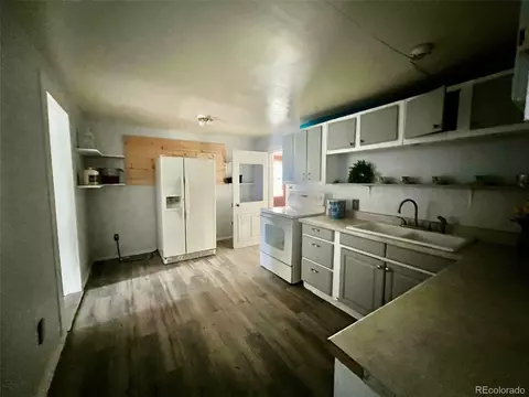 402 Carson Ave, La Junta, CO 81050 photo 27