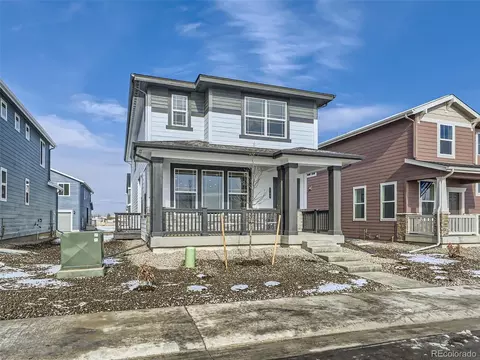 745 Aspen Ave, Bennett, CO 80102 photo 2