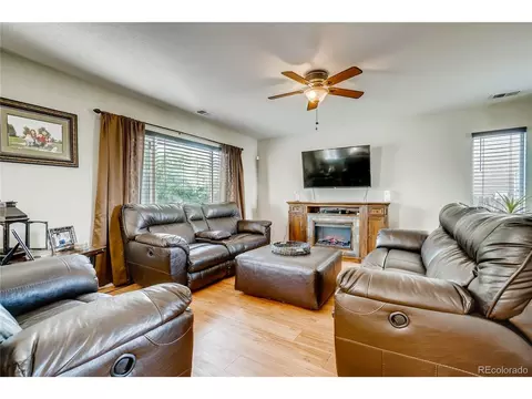 20744 E 39th Ave, Denver, CO 80249 photo 2