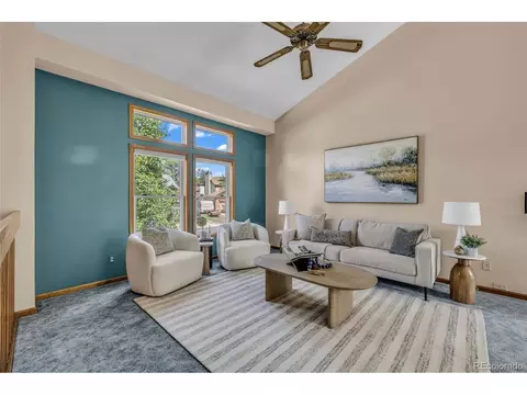 829 Buchanan Ln, Longmont, CO 80504