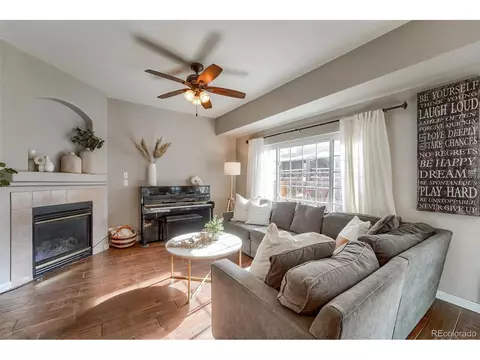 213 Quari St, Aurora, CO 80011 photo 1