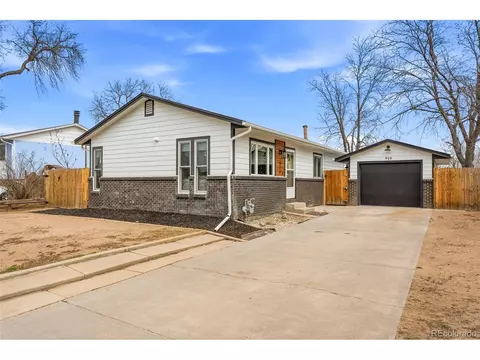 910 Lancaster Ave, Fort Lupton, CO 80621