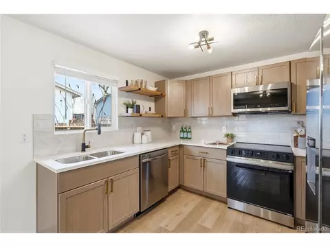 910 Lancaster Ave, Fort Lupton, CO 80621 photo 5