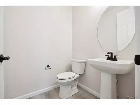 27604 E Indore Dr, Aurora, CO 80016 photo 9