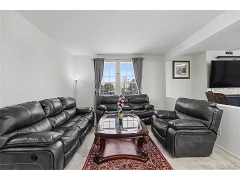 19130 E Adriatic Cir, Aurora, CO 80013 photo 10
