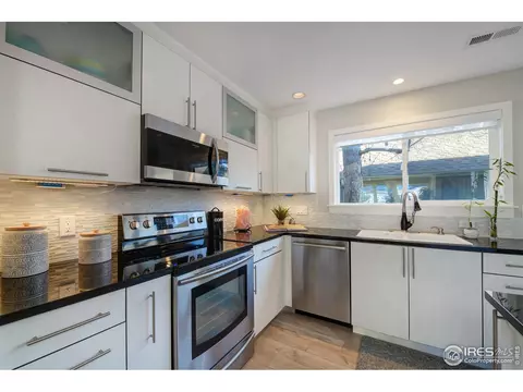 12 Benthaven Pl, Boulder, CO 80305 photo 6