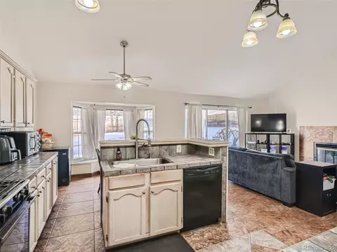 21480 E Aberdeen Dr, Centennial, CO 80015 photo 11