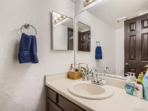 21480 E Aberdeen Dr, Centennial, CO 80015 photo 15