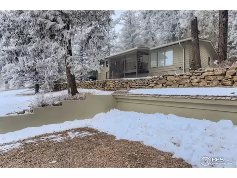 565 Hemlock Dr, Lyons, CO 80540 photo 2