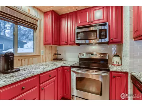 565 Hemlock Dr, Lyons, CO 80540 photo 11