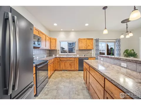 590 Moonglow Dr, Windsor, CO 80550 photo 11