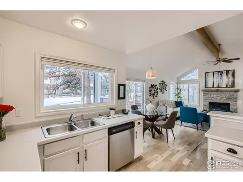 5640 Table Top Ct, Boulder, CO 80301 photo 4