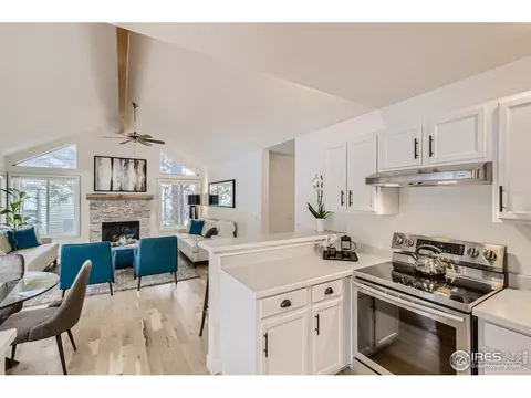 5640 Table Top Ct, Boulder, CO 80301 photo 5