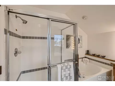 5640 Table Top Ct, Boulder, CO 80301 photo 23
