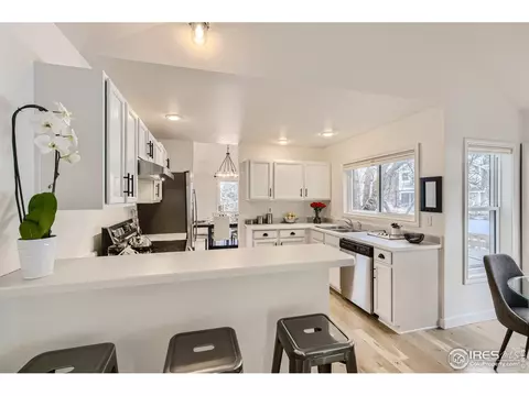 5640 Table Top Ct, Boulder, CO 80301 photo 3