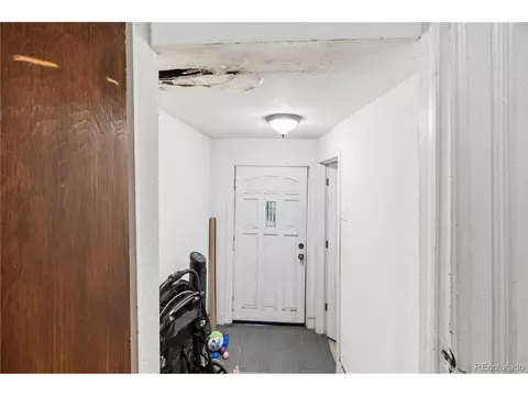 Entry Way - 3132 N Downing St, Denver, CO 80205 photo 2 of 3