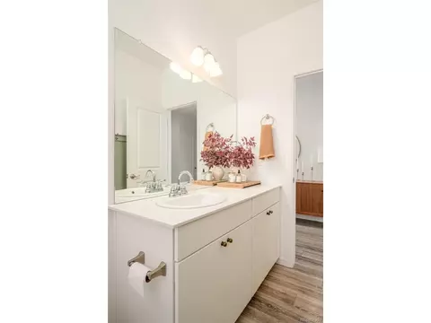 Bath - 26810 E Cedar Ave, Aurora, CO 80018 photo 3 of 4