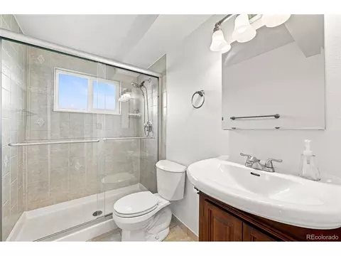 Bath - 528 Apollo Ct, Lone Tree, CO 80124 photo 2 of 2