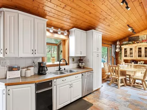 Kitchen - 325 Road D, Pine, CO 80470 photo 3 of 3