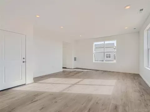 669 Heartland Dr, Bennett, CO 80102 photo 7