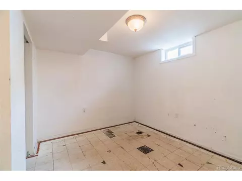Undisclosed, Aurora, CO 80010 photo 18