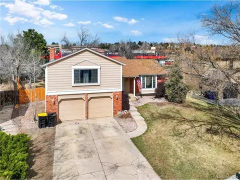 5382 Picket Dr, Colorado Springs, CO 80918