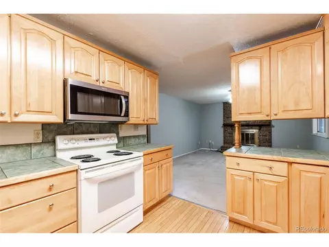 15875 E Flora Pl, Aurora, CO 80013 photo 9