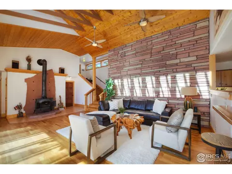 898 Pioneer Rd, Lyons, CO 80540 photo 3