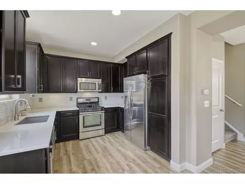 Kitchen - 10225 Bellwether Ln, Lone Tree, CO 80124 photo 2 of 3