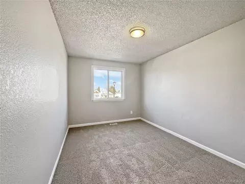 19502 E 42nd Ave, Denver, CO 80249 photo 5