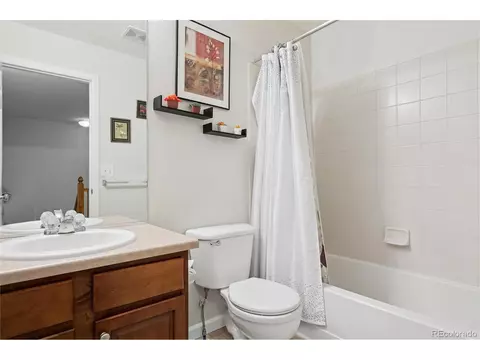 Bath - 22735 E Ottawa Pl, Aurora, CO 80016 photo 2 of 3